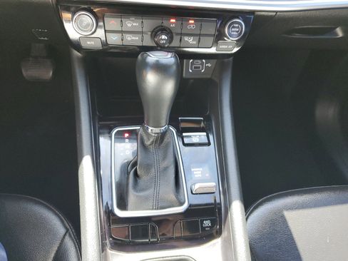 Used 2023 Jeep Compass Latitude image 28