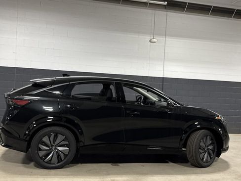 New 2025 Nissan Ariya AWD image 17