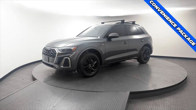 Used 2022 Audi Q5 2.0T Premium w/ Convenience Package AWD/4WD image 2