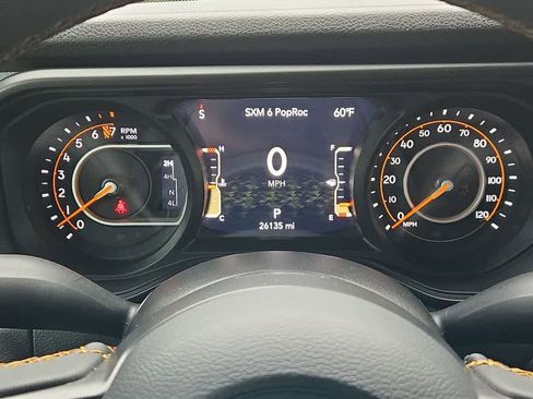 Used 2024 Jeep Gladiator Sport AWD/4WD image 32
