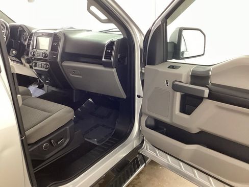 Used 2018 Ford F150 XLT w/ Equipment Group 302A Luxury AWD/4WD image 18
