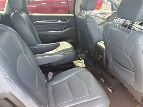 Used 2020 Buick Enclave Essence AWD/4WD image 27