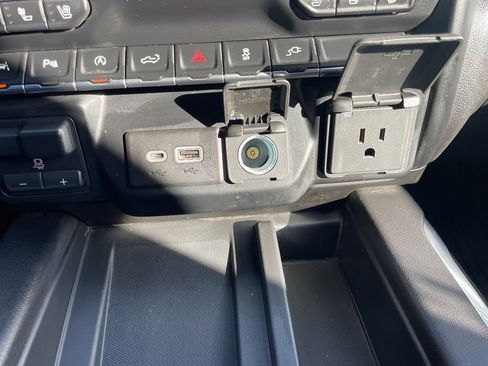 Used 2020 GMC Sierra 1500 SLT w/ SLT Premium Plus Package image 39