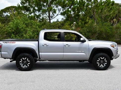 Used 2020 Toyota Tacoma TRD Off-Road AWD/4WD image 33