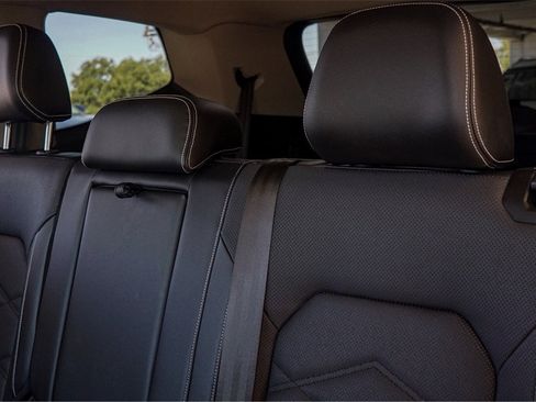 New 2024 Volkswagen Atlas SE image 24