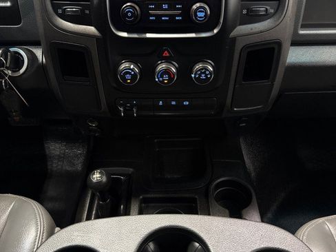 Used 2018 RAM 2500 Tradesman w/ Chrome Appearance Group AWD/4WD image 19