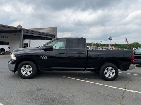 Used 2024 RAM 1500 Classic SLT AWD/4WD image 7