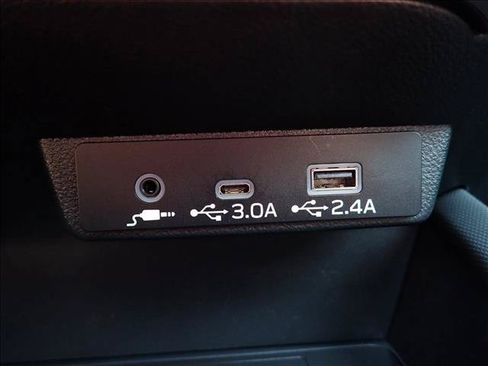 Certified 2025 Subaru Forester Premium AWD/4WD image 22