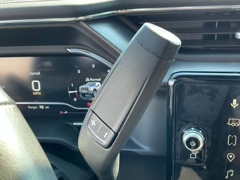 Certified 2024 GMC Sierra 2500 Denali Ultimate image 38