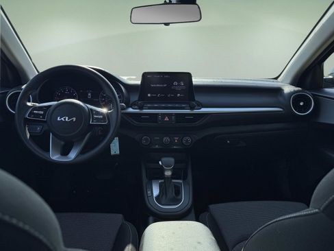 Used 2023 Kia Forte LXS w/ LXS Technology Package FWD image 10