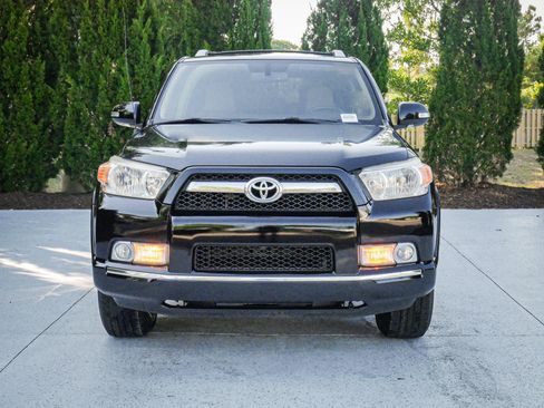 Used 2013 Toyota 4Runner SR5 w/ Convenience Pkg RWD image 3