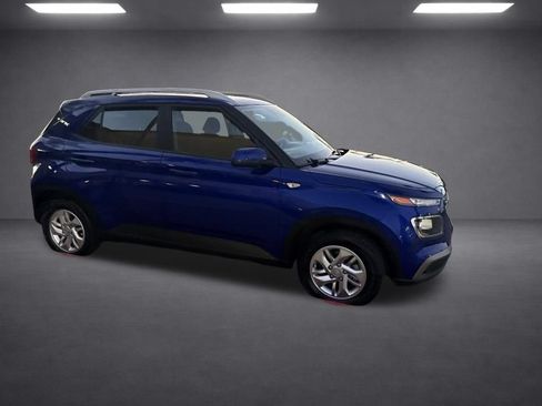 Used 2020 Hyundai Venue SEL FWD image 14