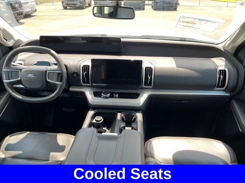Used 2025 Ford Expedition Max Active AWD/4WD image 41
