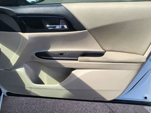 Used 2016 Honda Accord LX image 16