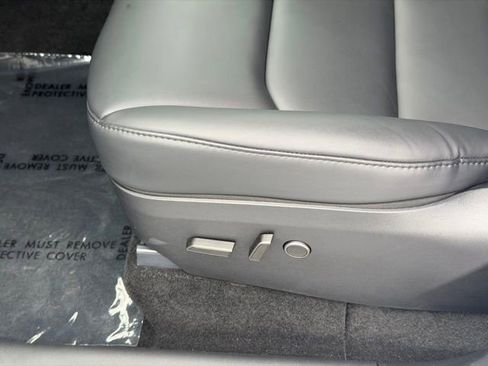 Used 2024 Tesla Model Y Long Range image 16