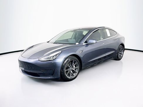 Used 2018 Tesla Model 3 Long Range image 3
