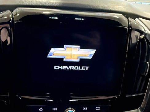 Used 2023 Chevrolet Traverse RS image 27