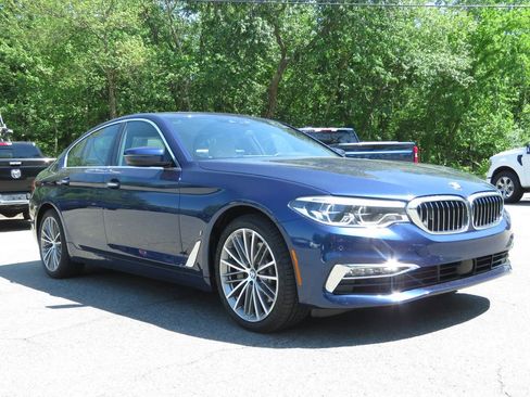 Used 2018 BMW 530e xDrive AWD/4WD image 3