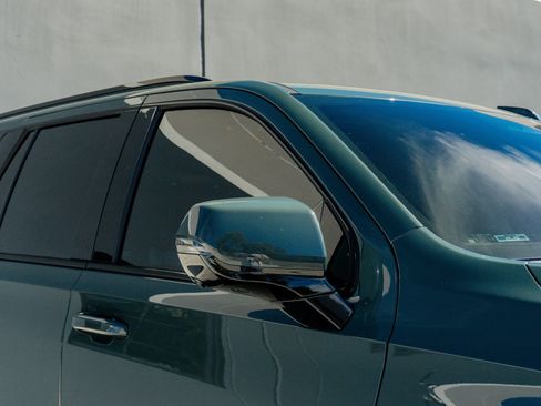 Used 2025 Cadillac Escalade V image 34