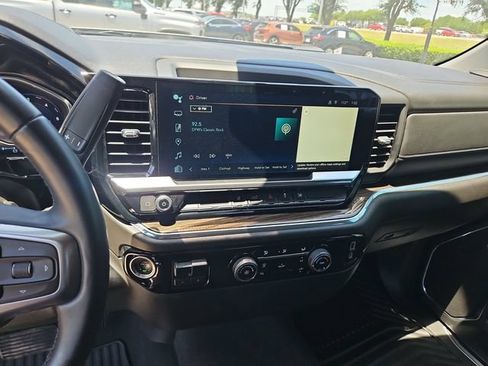 Used 2024 Chevrolet Silverado 2500 LT AWD/4WD image 11