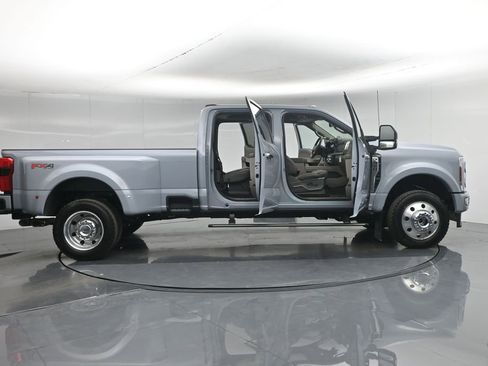 New 2026 Ford F450 Platinum w/ Platinum Plus Package AWD/4WD image 4