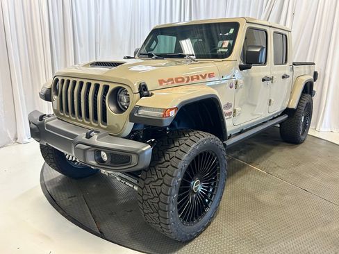 Used 2022 Jeep Gladiator Mojave w/ Dual Top Group AWD/4WD image 24
