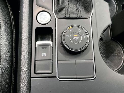 Used 2019 Volkswagen Atlas SE w/ Towing Package image 38