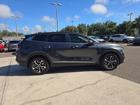 Used 2024 Kia Sportage EX FWD image 9