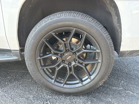 Used 2019 GMC Yukon XL Denali w/ Open Road Package AWD/4WD image 10