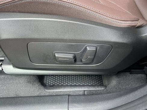 Used 2025 BMW X1 xDrive28i w/ Technology Package image 5