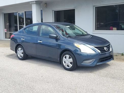 Used 2015 Nissan Versa SV FWD image 31