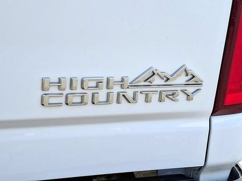 Used 2020 Chevrolet Silverado 2500 High Country w/ Z71 Off-Road Package AWD/4WD image 35