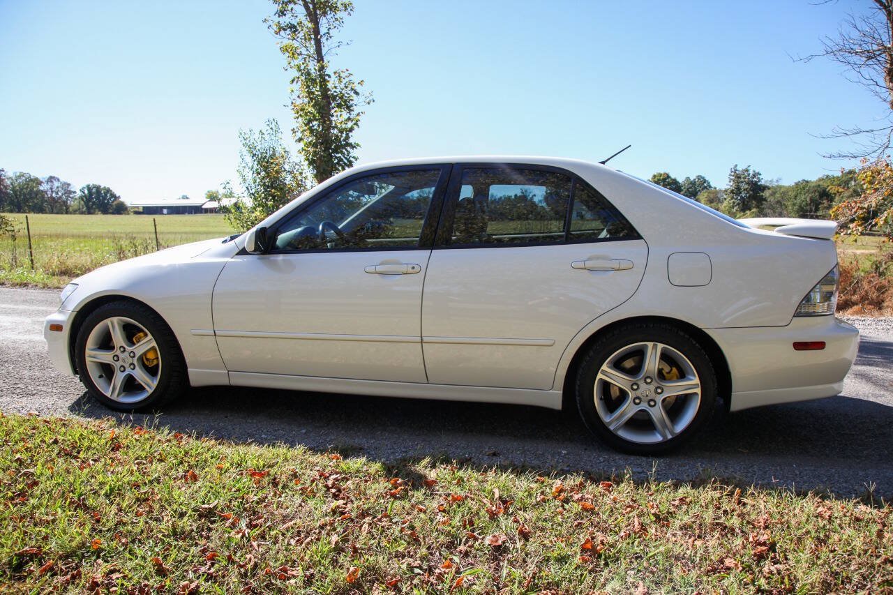 Used 2001 Lexus IS 300 w/ Leather Trim Pkg RWD image 12