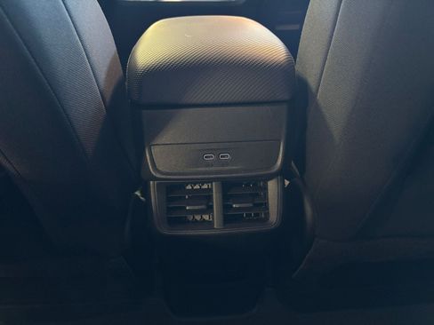 Used 2025 Chevrolet Equinox LT image 29