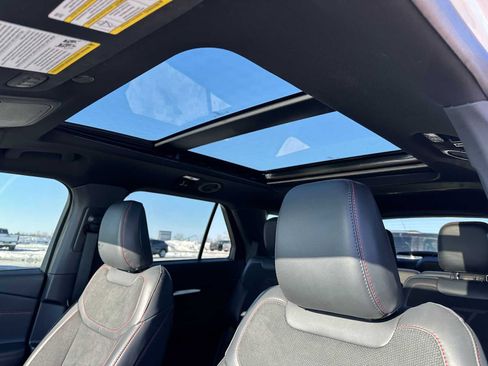 Used 2025 Ford Explorer ST w/ Sun And Sound Package image 24