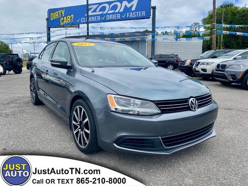 Used 2013 Volkswagen Jetta TDI FWD image 1