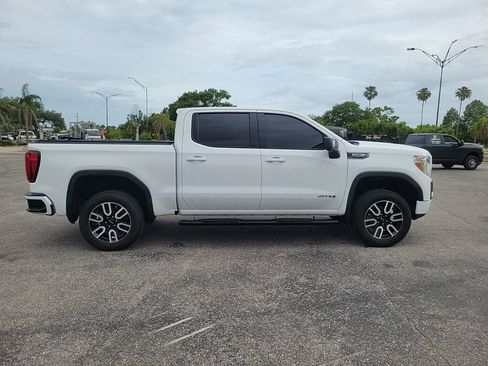 Used 2021 GMC Sierra 1500 AT4 w/ Driver Alert Package II AWD/4WD image 4