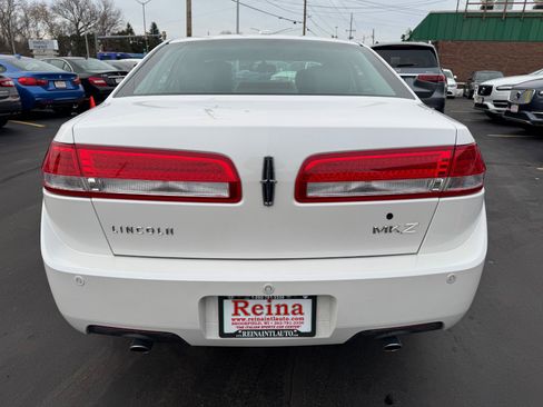 Used 2011 Lincoln MKZ image 9