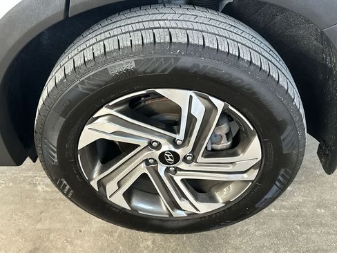 Used 2022 Hyundai Santa Fe SEL FWD image 11