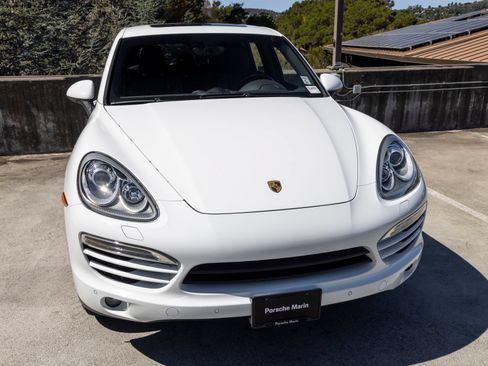 Used 2013 Porsche Cayenne Diesel AWD/4WD image 16