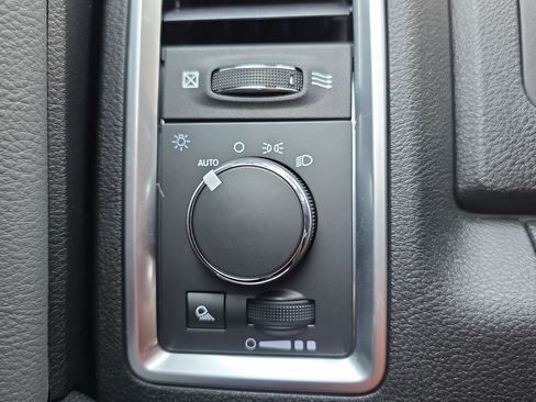 Used 2023 RAM 1500 Classic SLT w/ Trailer & Traction Group AWD/4WD image 18