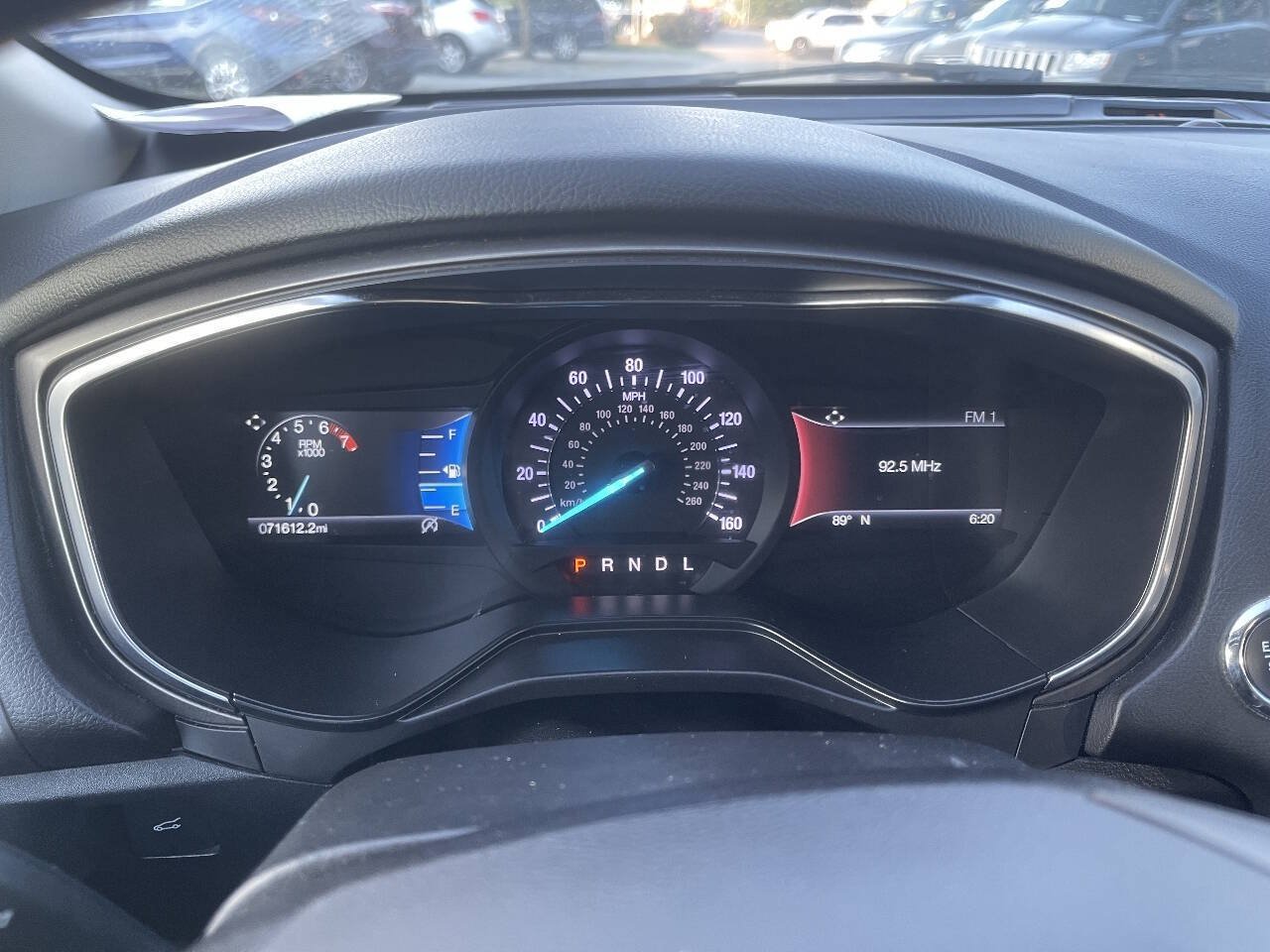 Used 2020 Ford Fusion SE FWD image 15
