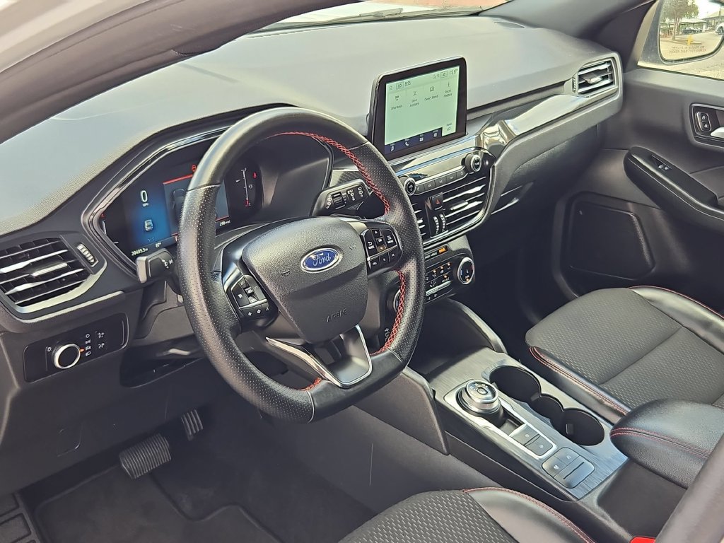 Used 2025 Ford Escape ST-Line AWD/4WD image 13