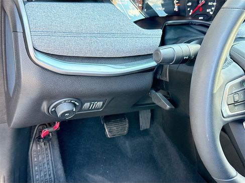 Used 2025 Jeep Compass Latitude w/ Sun & Sound Group image 11