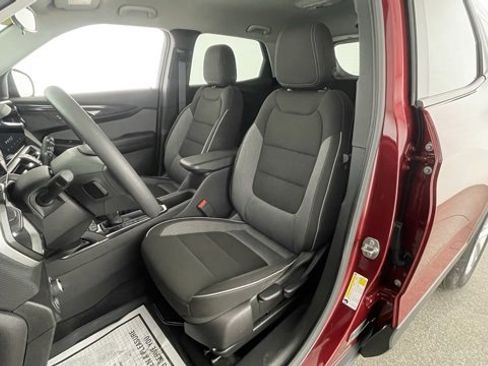 Used 2025 Chevrolet TrailBlazer LS w/ LS Convenience Package image 33