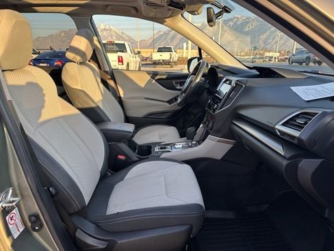 Used 2019 Subaru Forester Premium w/ All-Weather Package image 22