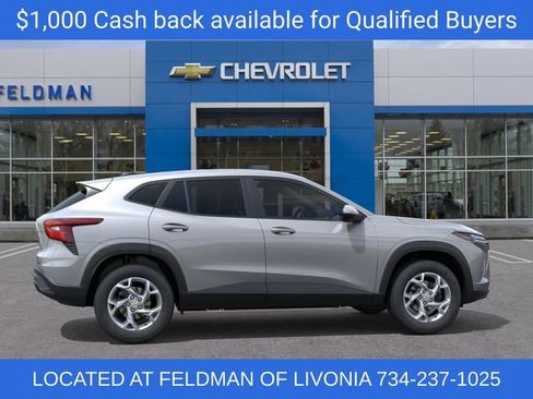 New 2026 Chevrolet Trax LS w/ LS Convenience Package FWD image 5