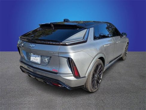 New 2026 Cadillac Lyriq V image 5
