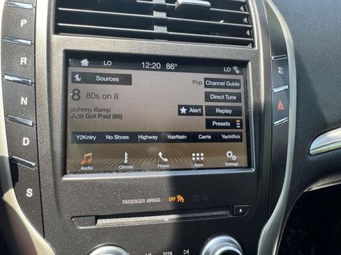 Used 2018 Lincoln MKC Premiere image 19