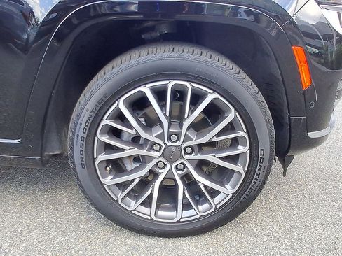 Used 2024 Jeep Grand Cherokee L Summit AWD/4WD image 33
